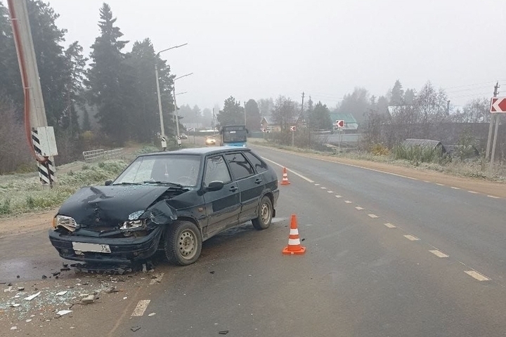 Две пассажирки отечественного автомобиля получили травмы при ДТП в Великоустюгском округе