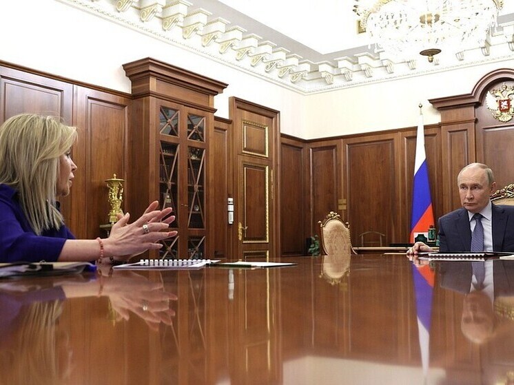 Президент Путин принял с докладом главу Росприроднадзора Радионову