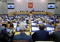 СМИ цитируют слова одного из депутатов Госдумы РФ: по его словам, в страховой стаж, исходя из которого начисляются пенсионные баллы, или индивидуальные пенсионные коэффициенты (ИПК), входят так называемые нестраховые периоды, когда в социальный фонд не выплачиваются страховые взносы, но при этом ИПК начисляются