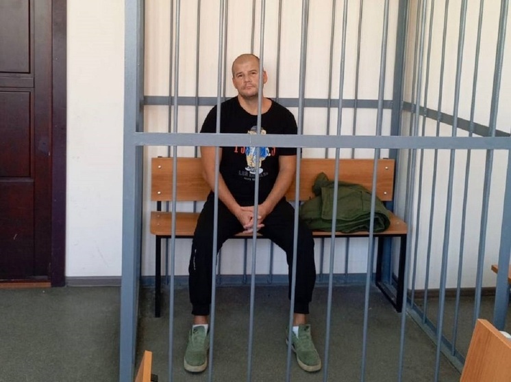 Заключили под стражу екатеринбургского таксиста, стрелявшего в пассажира