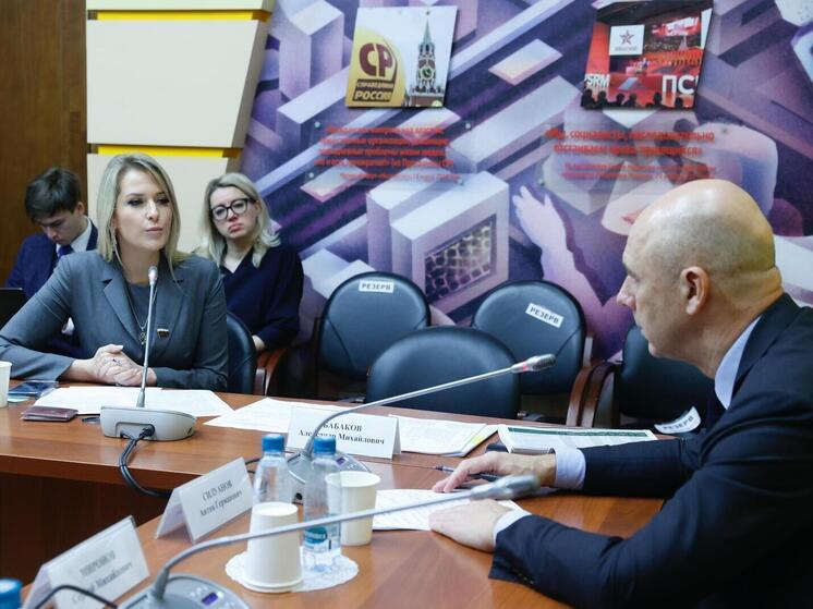 Лантратова подняла вопрос челябинской поликлиники перед Силуановым