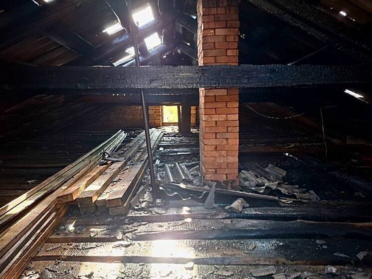 В Первомайском районе потушили крышу жилого дома