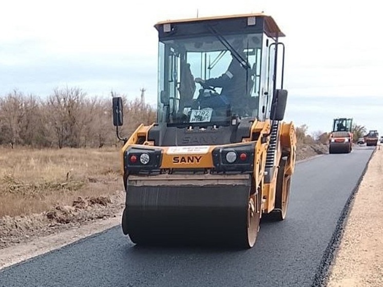 Дорожники Новосибирской области отремонтировали дорогу в ЛНР