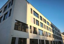 В Курортном районе Петербурга построили школу, которая будет оснащена всем необходимым для развития детей. Школа возведена группой «Самолет» в рамках программы "Развития застроенных территорий".