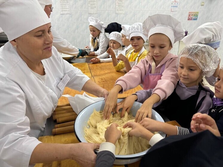 Мелитопольский индустриальный колледж провел «вкусный» мастер-класс ко Дню города