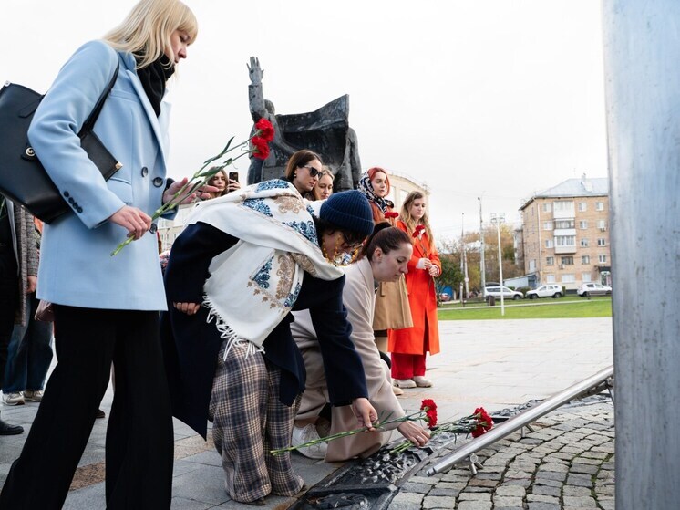 Участники автопробега «Дорогами Победы» посетили Тулу