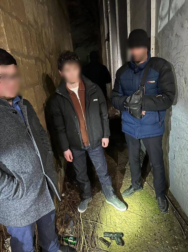 В Дагестане осудили двух подростков за попытку продажи оружия