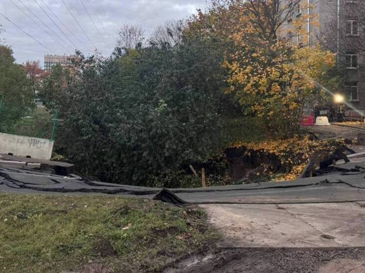 После просадки и размыва грунта на улице Харченко возбудили уголовное дело