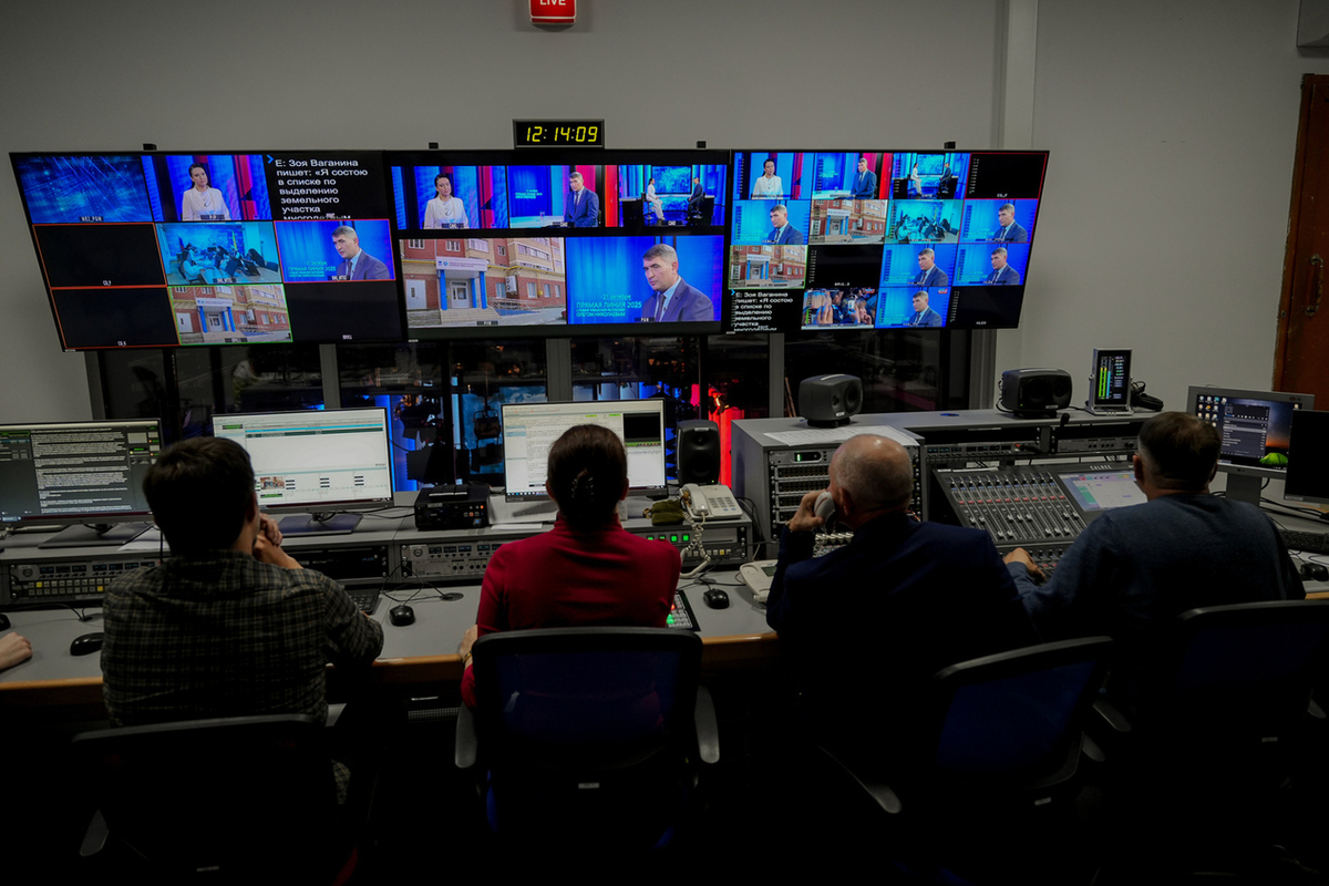 Олег Николаев подвел итоги «прямой линии»