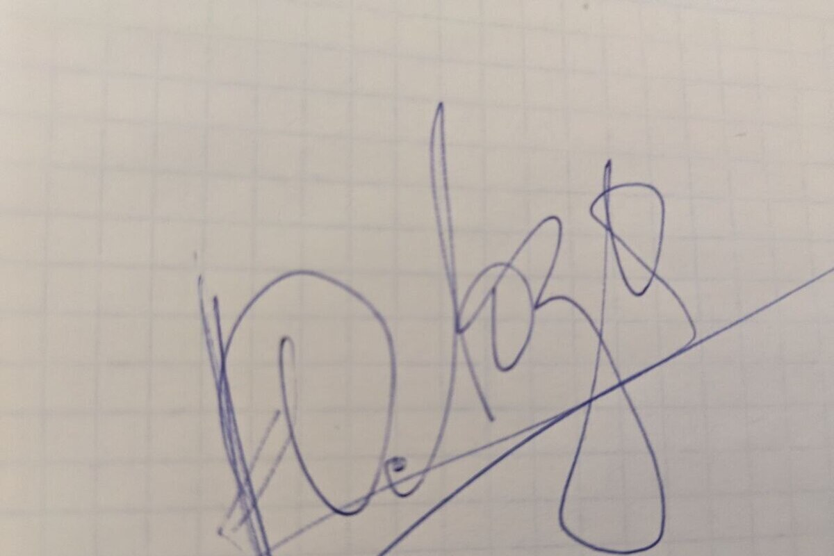 В Воронежской области пытаются за полмиллиона продать автограф музыканта Юрия Лозы