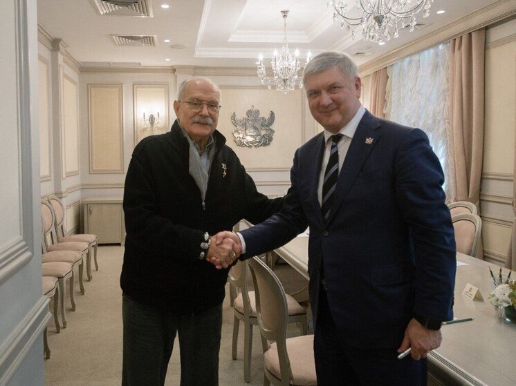 Воронежский губернатор вступил в ряды фанатов Никиты Михалкова