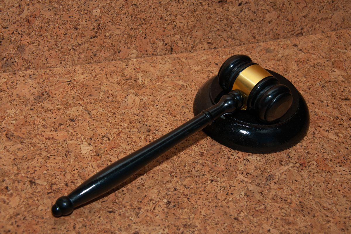 Condanna per abusi su minore negli Stati Uniti: il caso di Brittany McKenna