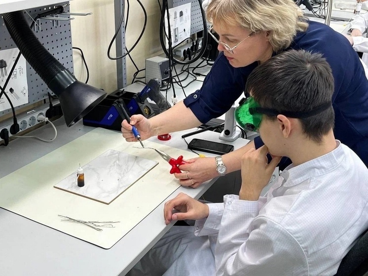 Губернаторские стипендии получат лучшие свердловские студенты ссузов