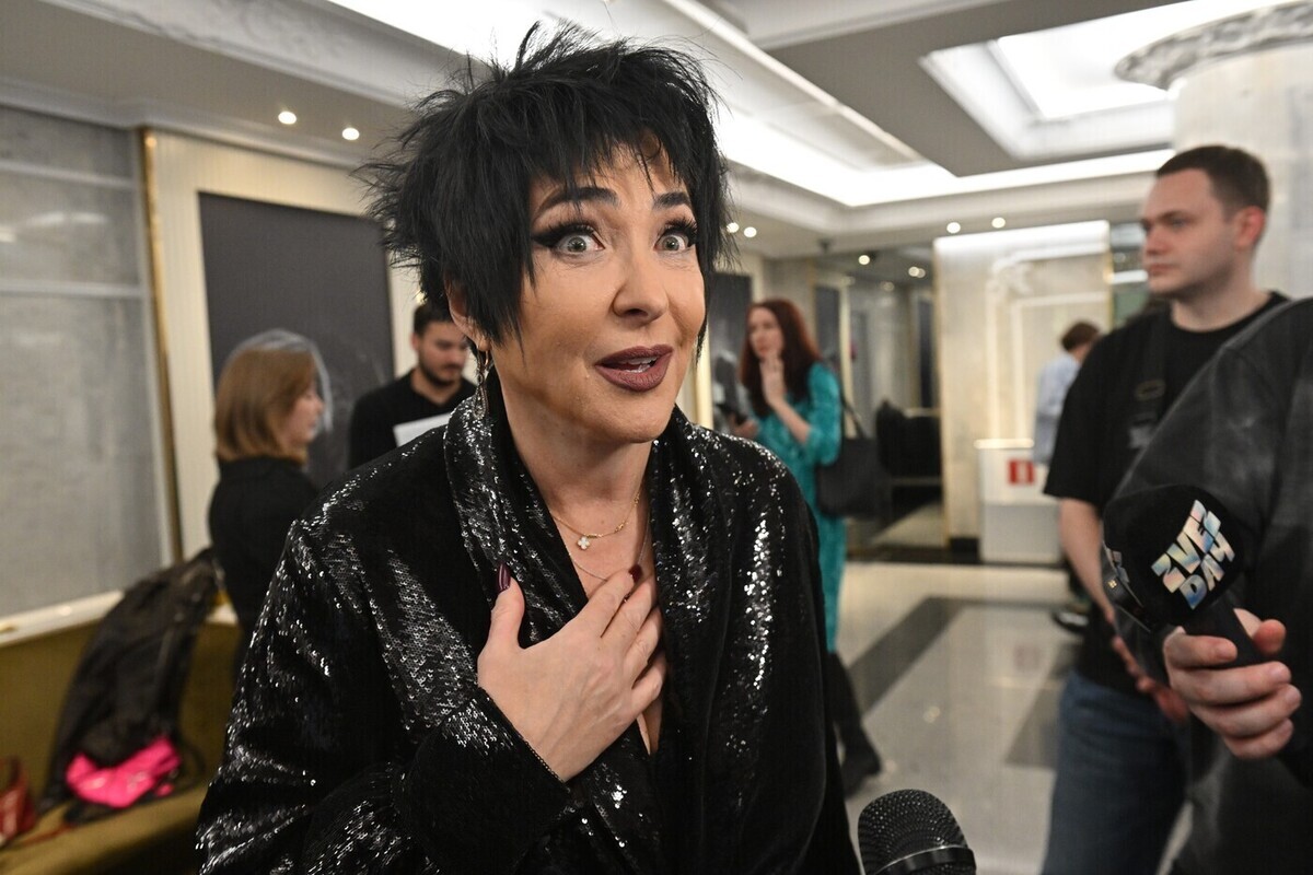 La cantante Lolita Miľavskaja cade vittima di una truffa telefonica