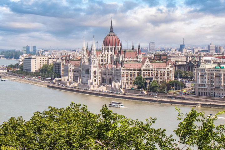 Главу польского МИД  обвинили в избирательном отношении к решениям МУС