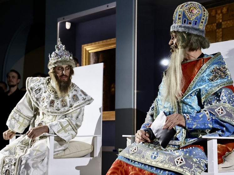 В Челябинске открылась выставка от Музеев Московского Кремля, посвященная взаимоотношениям светской и духовной власти в России.