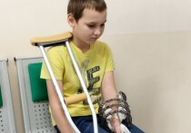 Девятилетний Кирилл Шерстабаев проходит сложный путь восстановления после трагического несчастного случая