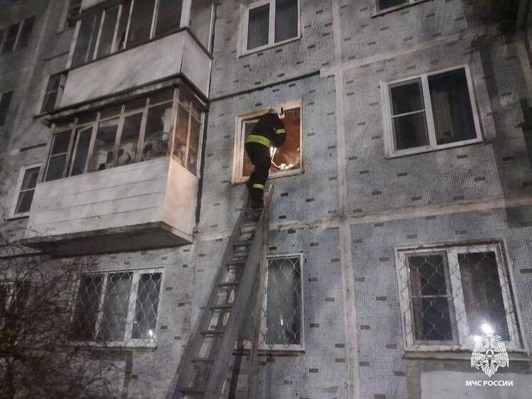 Во время тушения пожара в квартире в Твери нашли тело мужчины