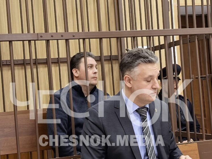 Мэру Владимира продлили арест по делу о кладбищенской мафии
