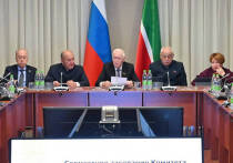 Проект бюджета Татарстана на 2026 год, предусматривающий доходы в размере около 498 млрд рублей и расходы свыше 512 млрд, представлен к первому чтению в Госсовете республики