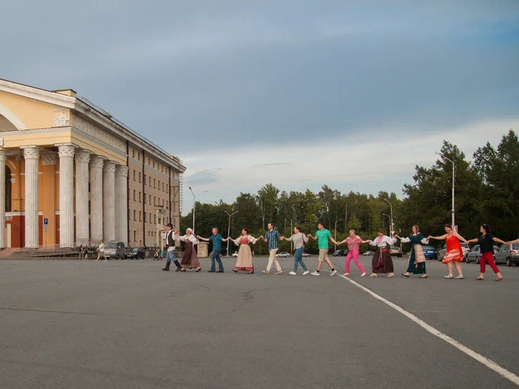 В связи с празднованием Дня народного единства в Петрозаводске будет временно ограничено движение автотранспорта в районе площади Кирова