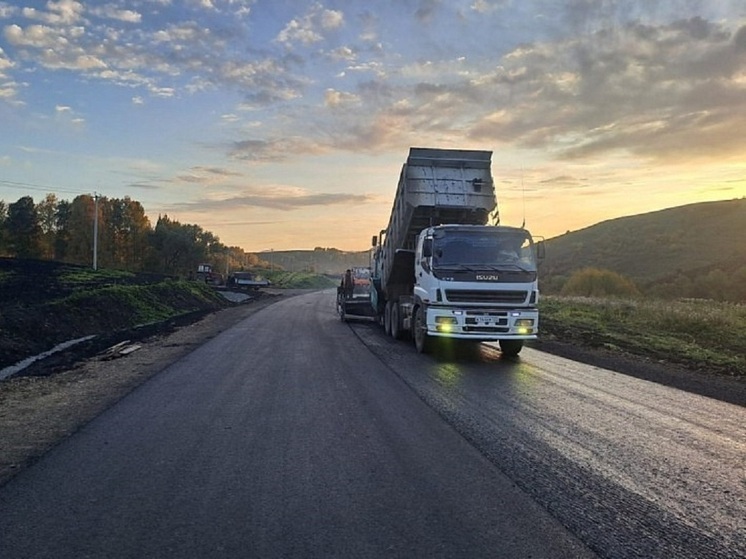 В Алтайском крае реконструируют участок трассы к «Бирюзовой Катуни»