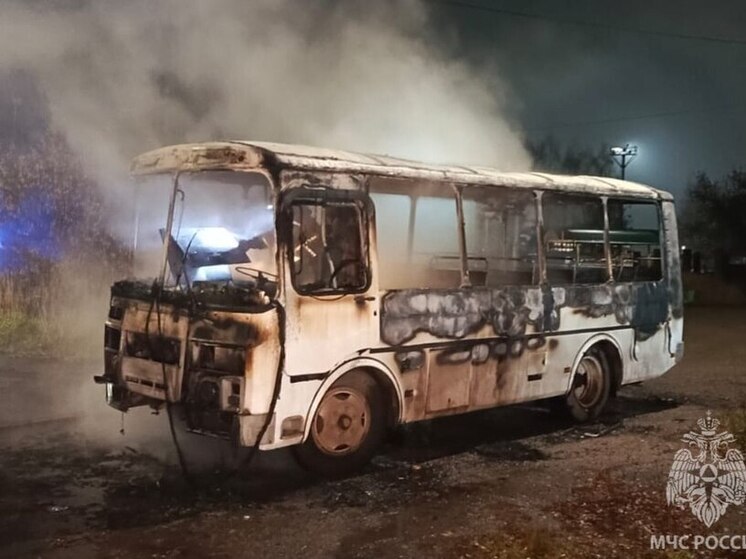 В Кинешме сгорел автобус