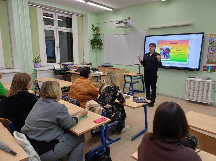Серпуховские автоинспекторы учат родителей безопасности