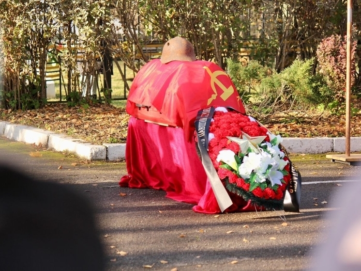 В Сосново провели церемонию захоронения останков бойца Красной Армии