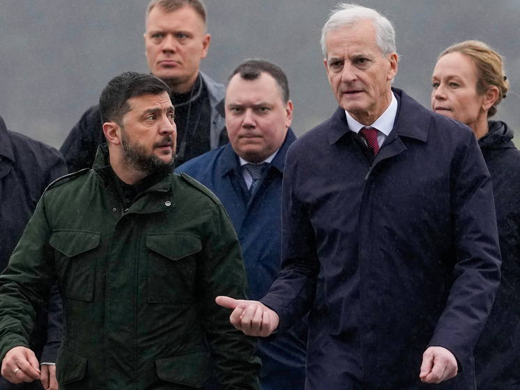 Глава Украины сразу уехал в Швецию — за оружием