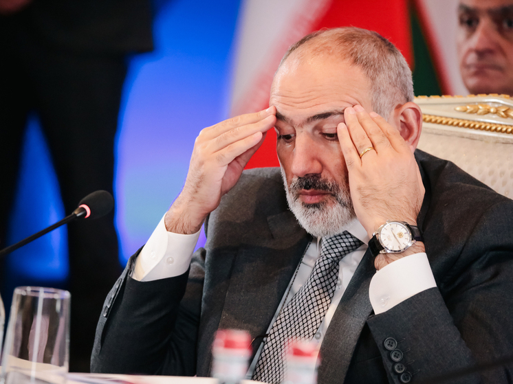 Премьер Армении Пашинян решил отобрать у Армянской апостольской церкви государственные храмы