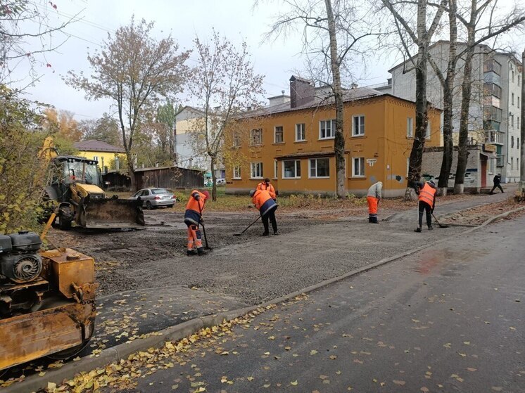 В Курске обсудили благоустройство дворов на улицах Краснознаменной и 1-й Рабочей
