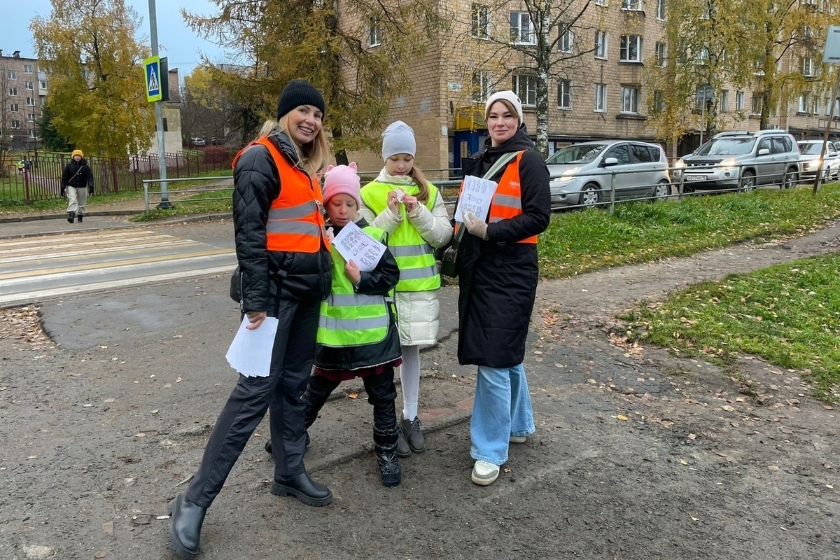 Genitori e giovani ispettori del traffico uniscono le forze per migliorare la sicurezza stradale a Petrozavodsk