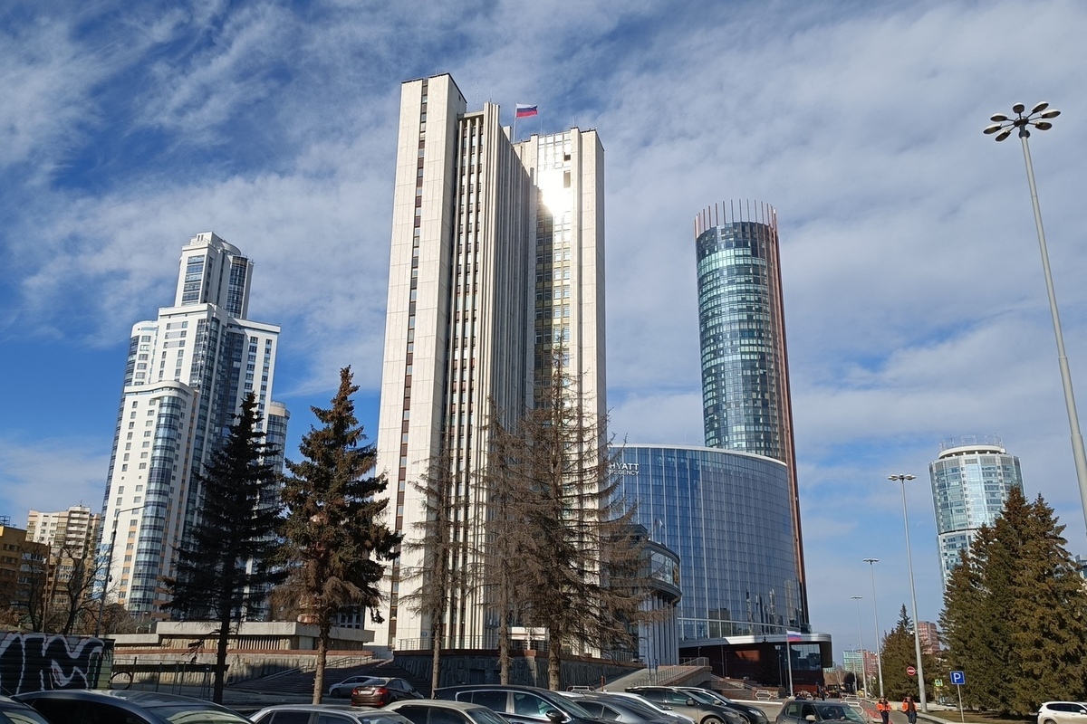 Президент отметил свердловчан государственными наградами