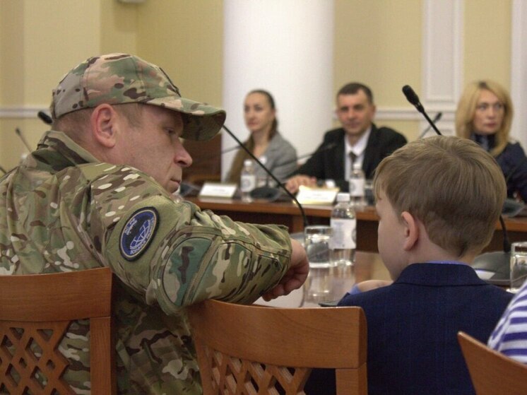 Восемь участников программы «Герои земли Орловской» стажируются в правительстве региона