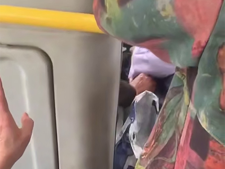 Сотрудники следственного отдела ГСУ СКР по Московской области задержали мужчину, пристававшего в рейсовом автобусе к девочке