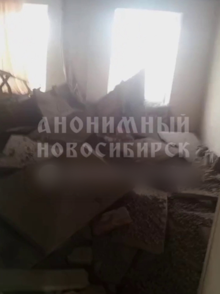 Из больницы в Новосибирске эвакуировали 46 детей после обрушения потолка