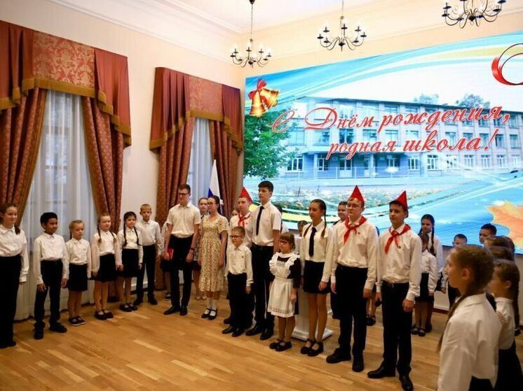 Пензенские педагоги и выпускники встретили 60-летний юбилей школы №18