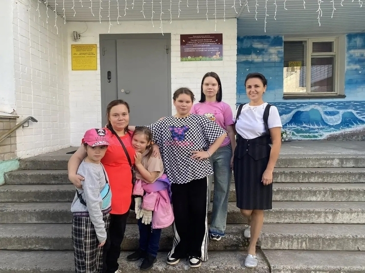 Жительница Онеги Ирина пережила непростые времена: отец её детей находится на СВО, и из-за жизненных трудностей матери пришлось расстаться с дочерьми