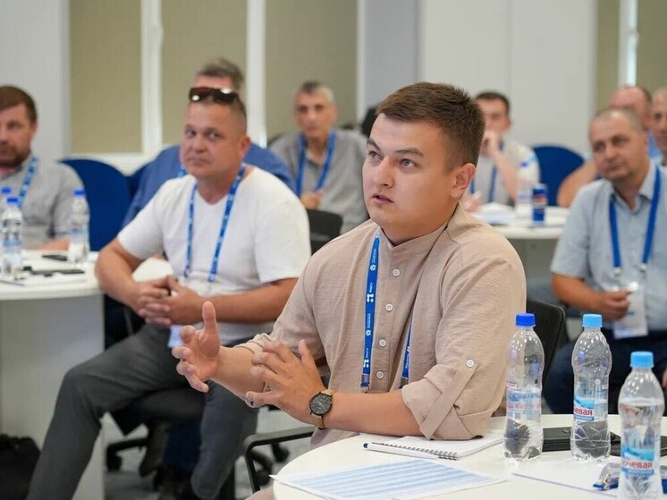 «Стратегическая инвестиция в будущее»: в ЛНР готовят новые кадры для работы с молодежью