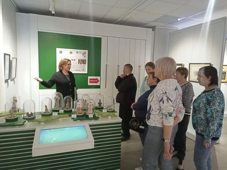 В музее Старого Оскола провели экскурсию для людей с ментальными особенностями