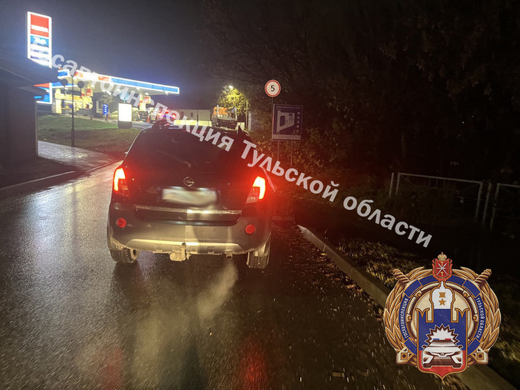 Водитель Opel сбил пожилую тулячку на выезде из двора