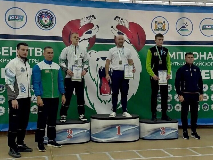 Майор Росгвардии взял золото чемпионата Югры по гиревому спорту