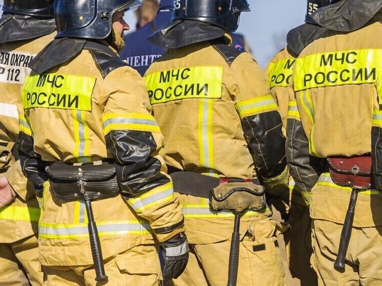 МЧС ведет поиск 12 работников предприятия в Копейске после ЧП