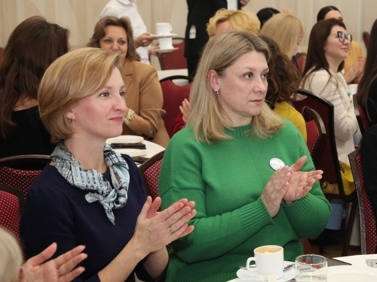 Депутаты Рязгордумы посетили открытие клуба женщин-предпринимателей