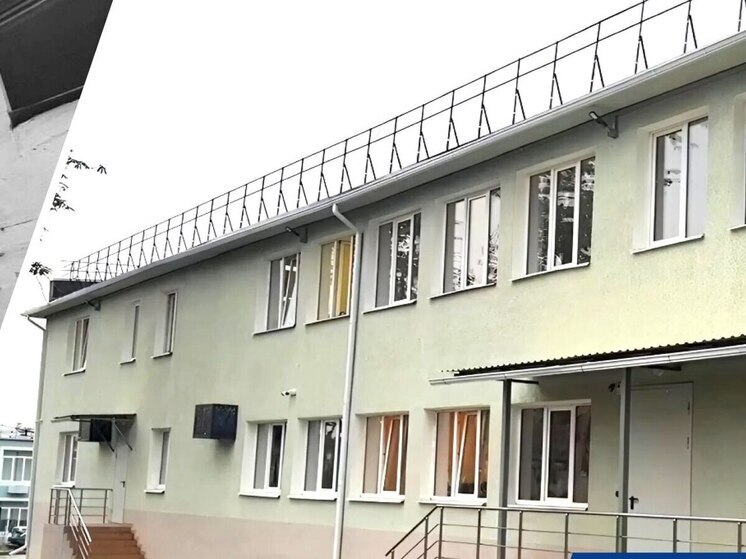 Более четырехсот детей занимаются в отремонтированной школе искусств в Мариуполе