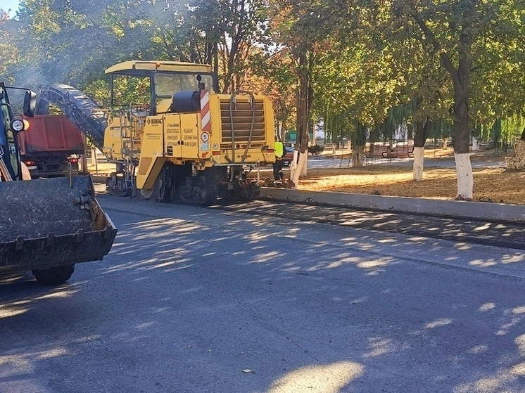 Более семисот километров дорог планируют восстановить в ЛНР в 2026 году