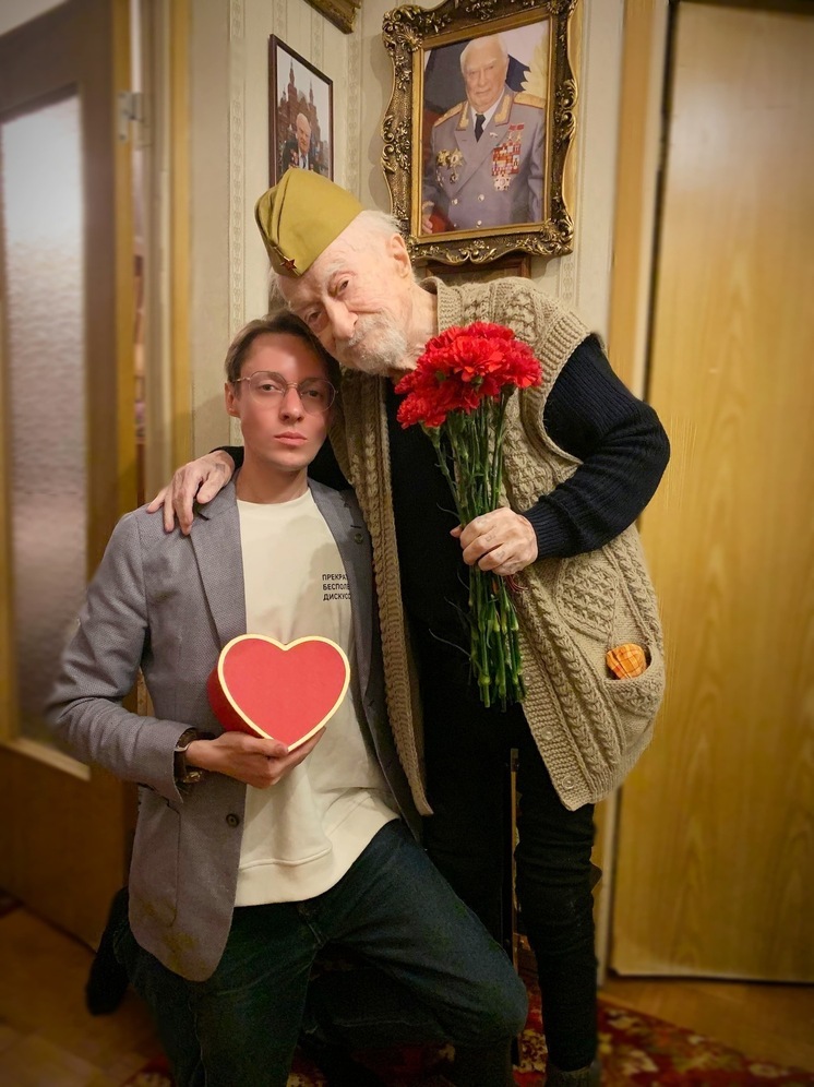 На 103-м году жизни скончался Феликс Дадаев, которого называли двойником Сталина