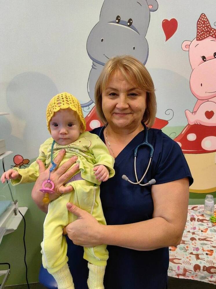 Югорские врачи спасли жизнь малышки весом 560 граммов