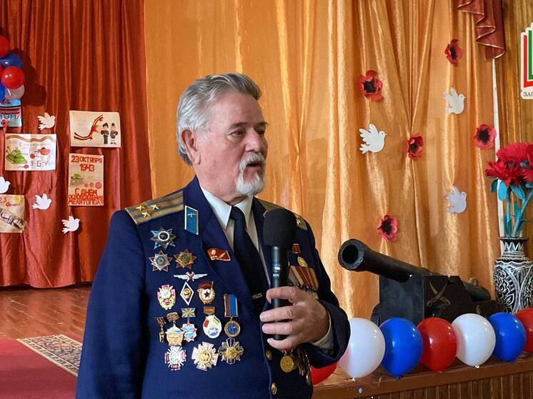 Запорожские школьники из Мелитополя посвятили концерт ветеранам в День освобождения города